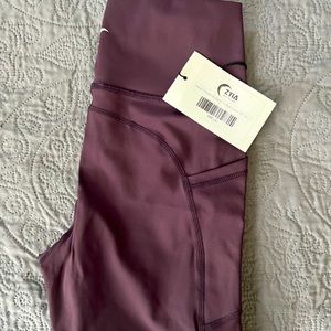 NWT brilliant capris with pockets